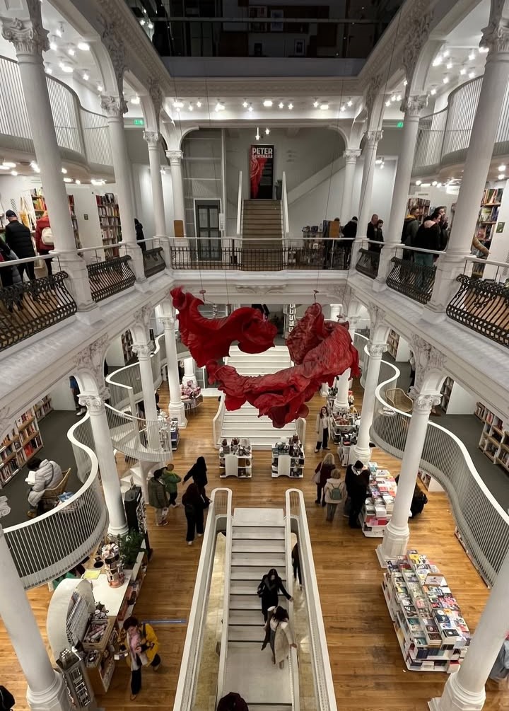Immagine libreria ucarest